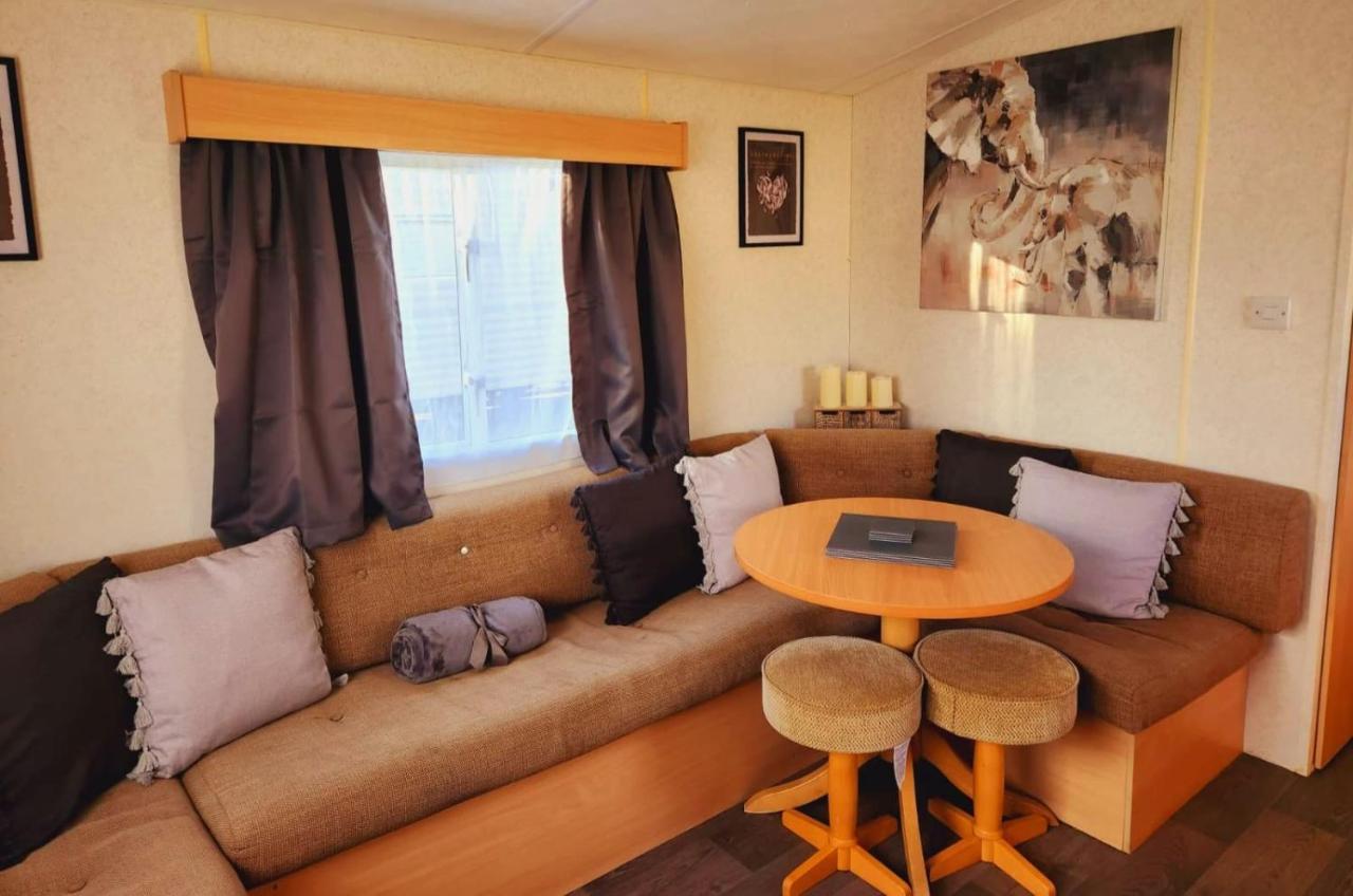 Hotel Comfy Caravan On Marine Park Rhyl Exteriér fotografie