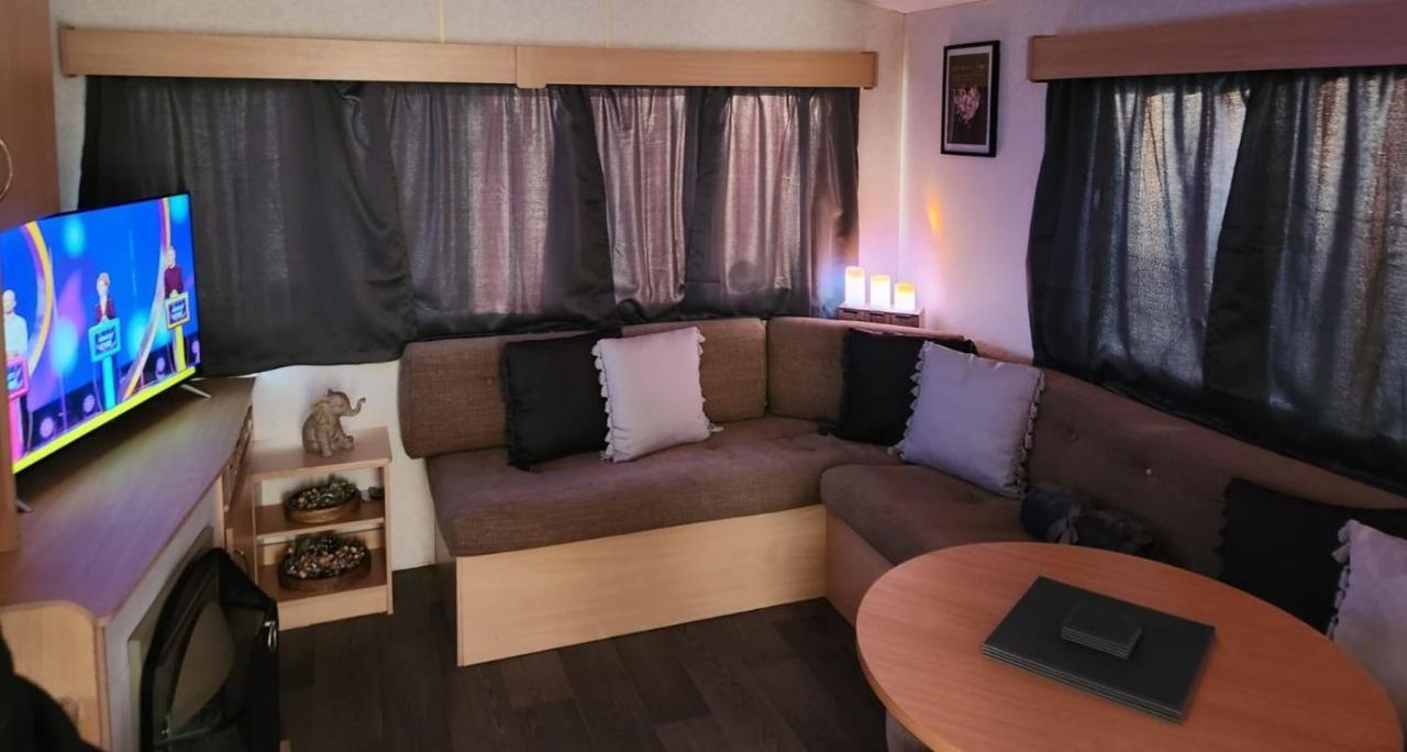 Hotel Comfy Caravan On Marine Park Rhyl Exteriér fotografie